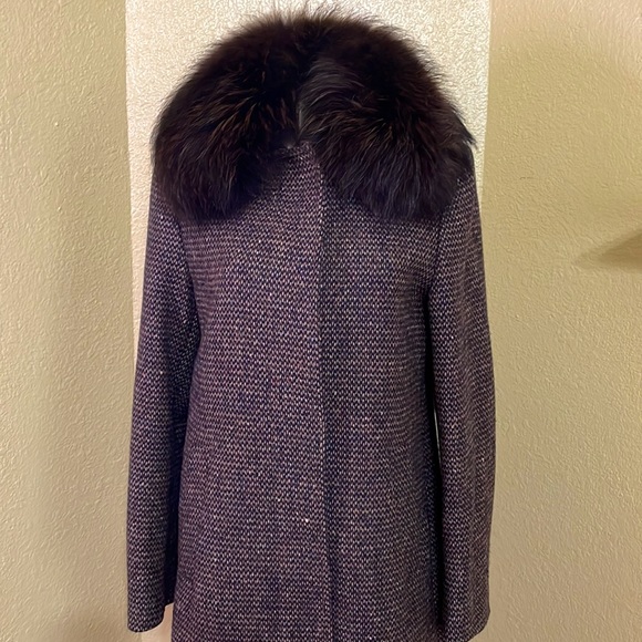 Burberry wool with fur classic coat - Picture 3 of 12